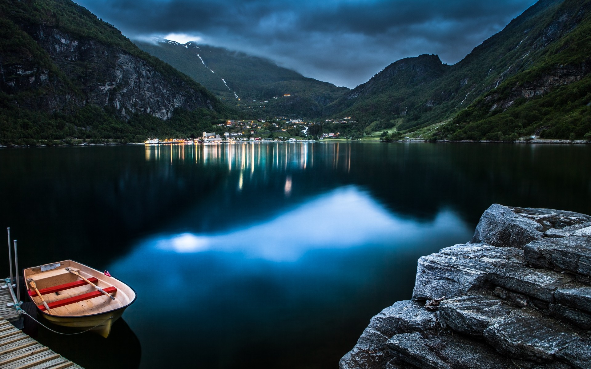 paisaje agua viajes paisaje montañas nieve lago al aire libre río roca cielo naturaleza reflexión montañas reflexiones noche