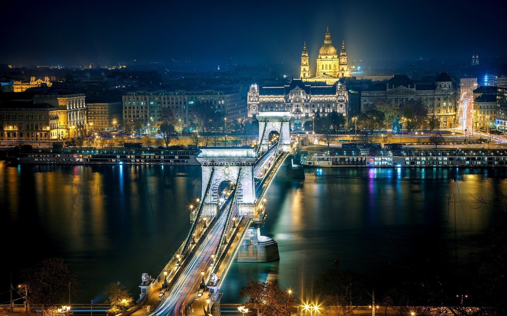 altre città città acqua architettura ponte fiume città crepuscolo viaggi skyline centro città urbano riflessione illuminazione sera tramonto casa cielo grattacielo traffico ponte delle catene catena széchenyi széchenyi budapest