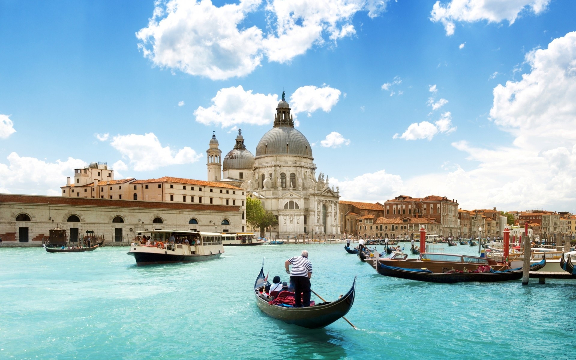 italy travel gondola architecture water tourism venetian building sky vacation boat lagoon city sea venice blue sky landscape