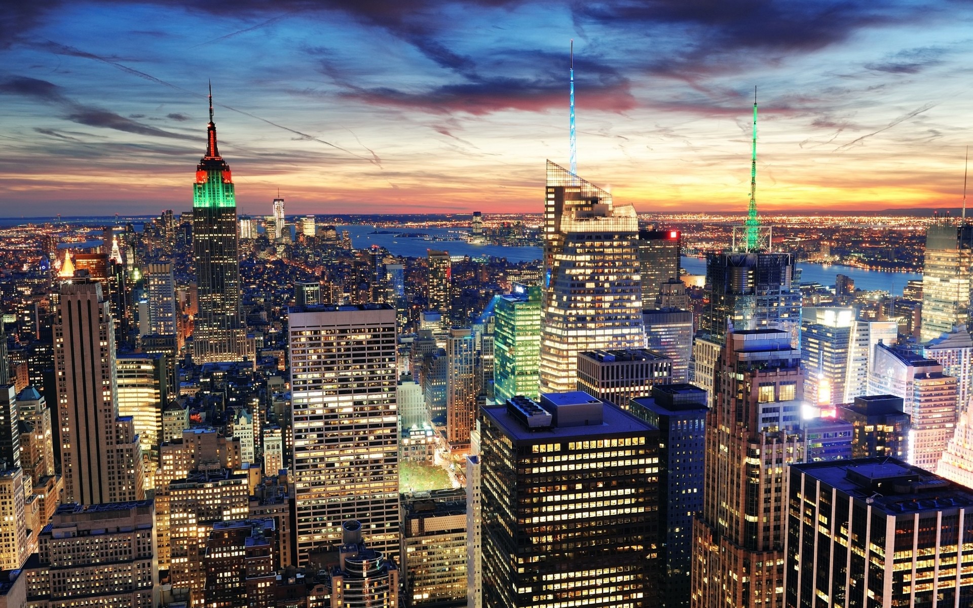 stati uniti città skyline città grattacielo architettura crepuscolo urbano casa centro torre viaggi cielo spettacolo ufficio tramonto sera affari moderno illuminato antenna città di new york luce