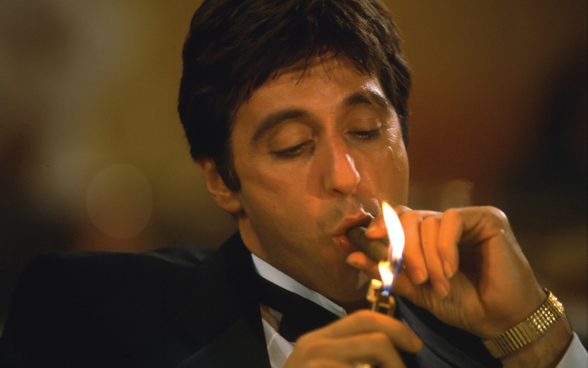 filmler bir portre yetişkin giyinmek yüz ifadesi yan görünüm kıyafet adam kapalı yaralı yüz tony montana