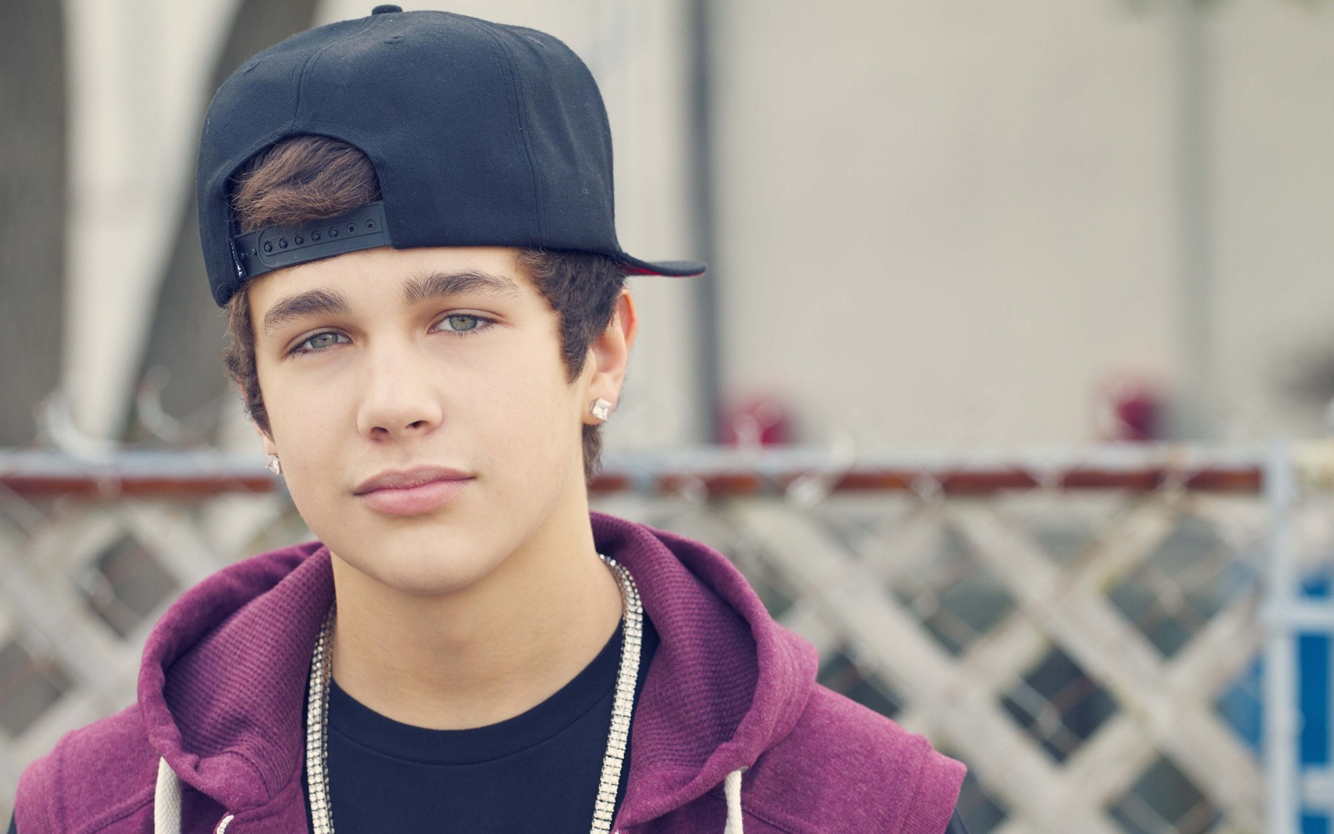 musiker porträt frau tragen erwachsener allein drinnen mädchen austin mahone