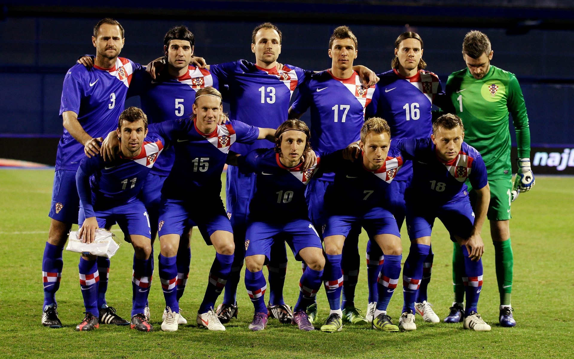 futbol futbol yarışma stadyum adam maç atlet oyunlar yetişkin yıldız fotoğraf