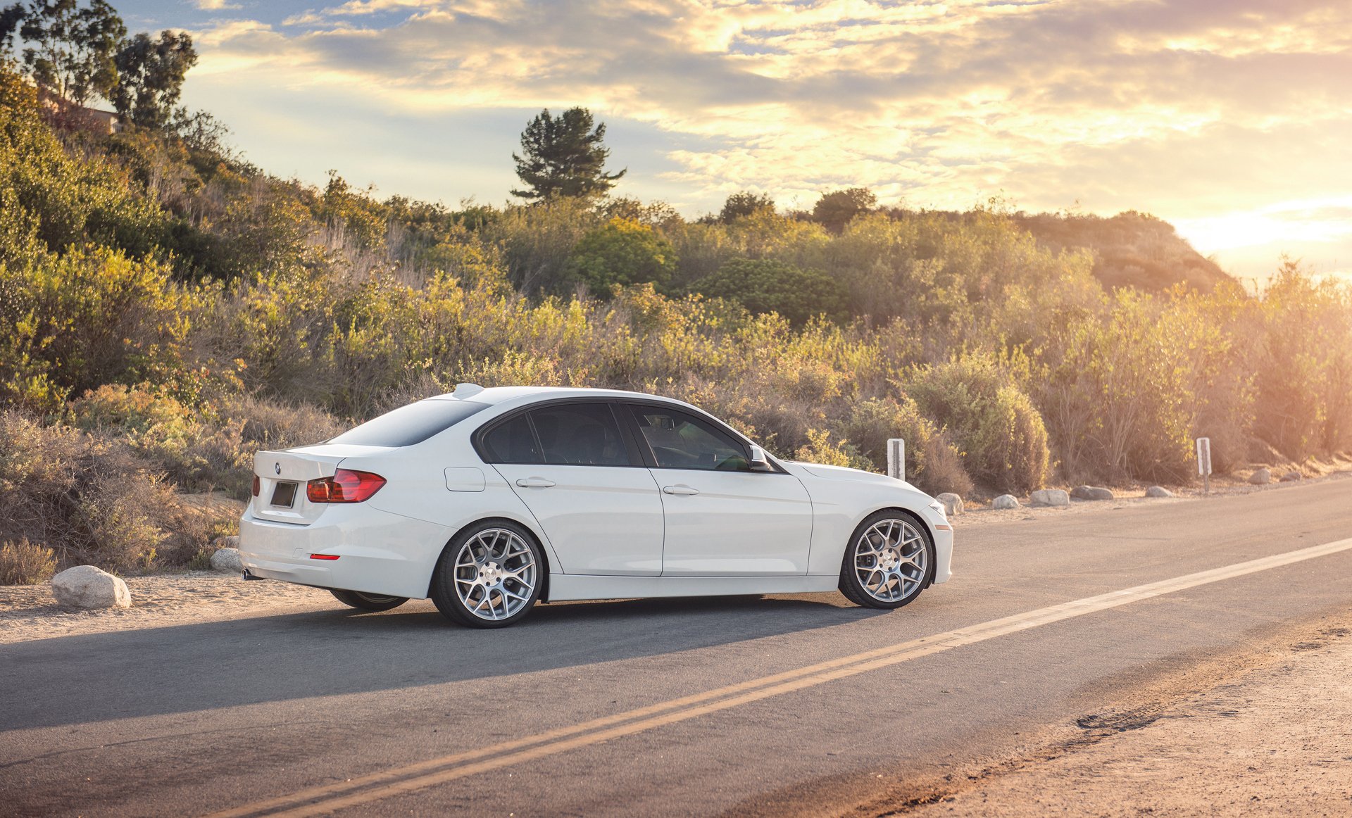 bmw 3 серии седан 328i белый