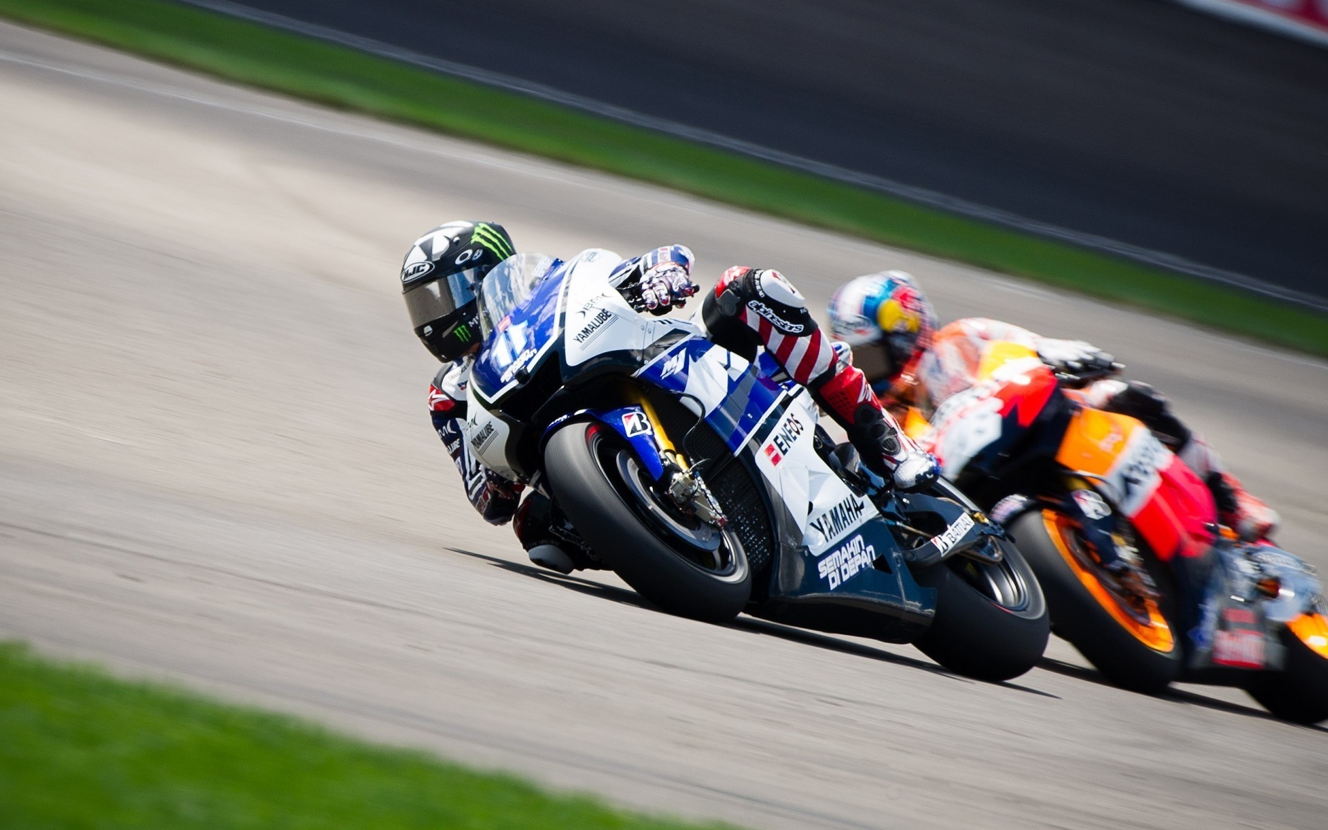 yamaha corrida pista bicicleta campeonato pressa competição carro dirigir ação motorista piloto círculo circuito carro trabalhos de equipe torneio esporte de carro rápido buzz passeio