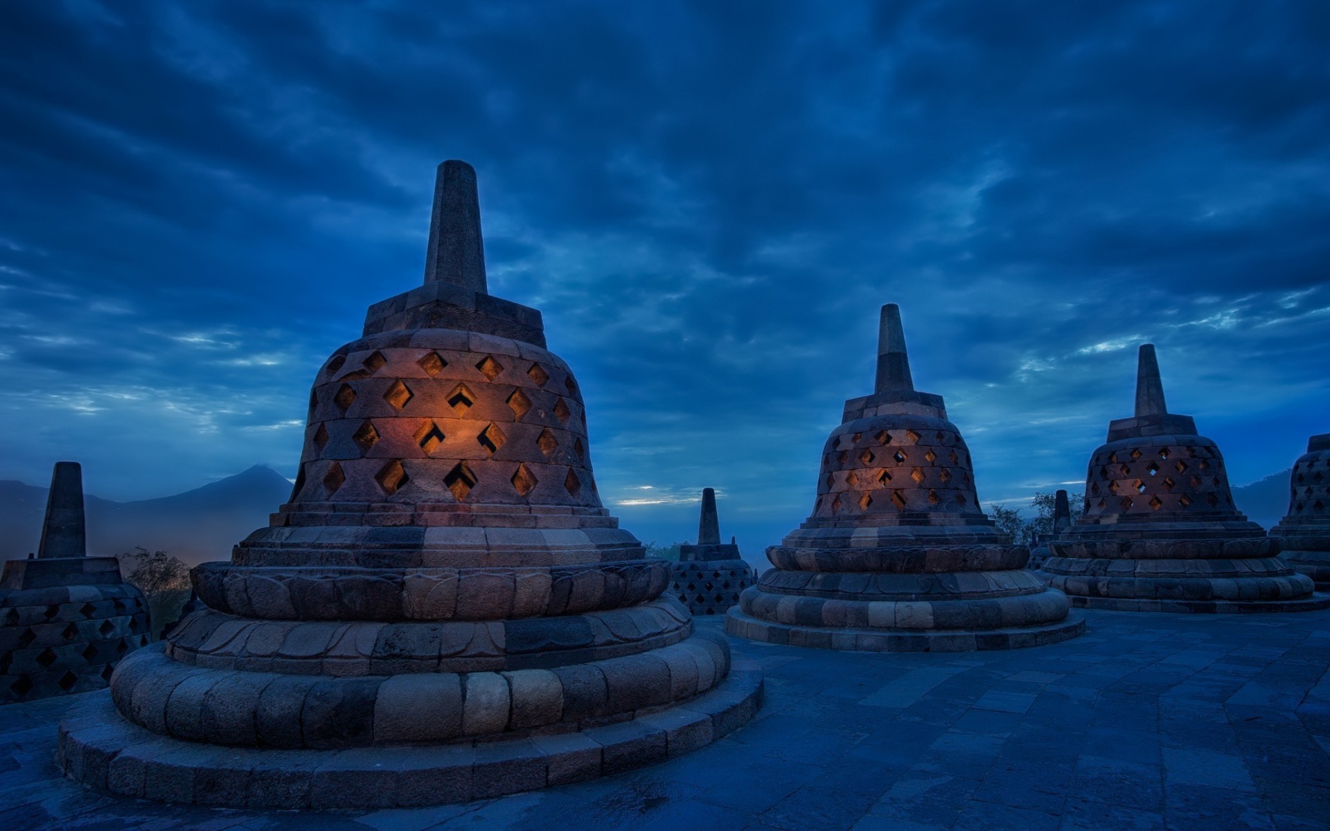 diğer şehirler seyahat buda mimari tapınak din gökyüzü açık havada stupa maneviyat eskiler alacakaranlık pagoda borobudur