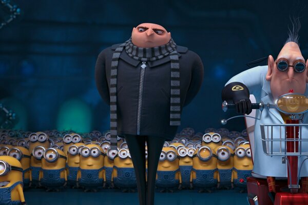 GRU está de pie y los esbirros lo miran