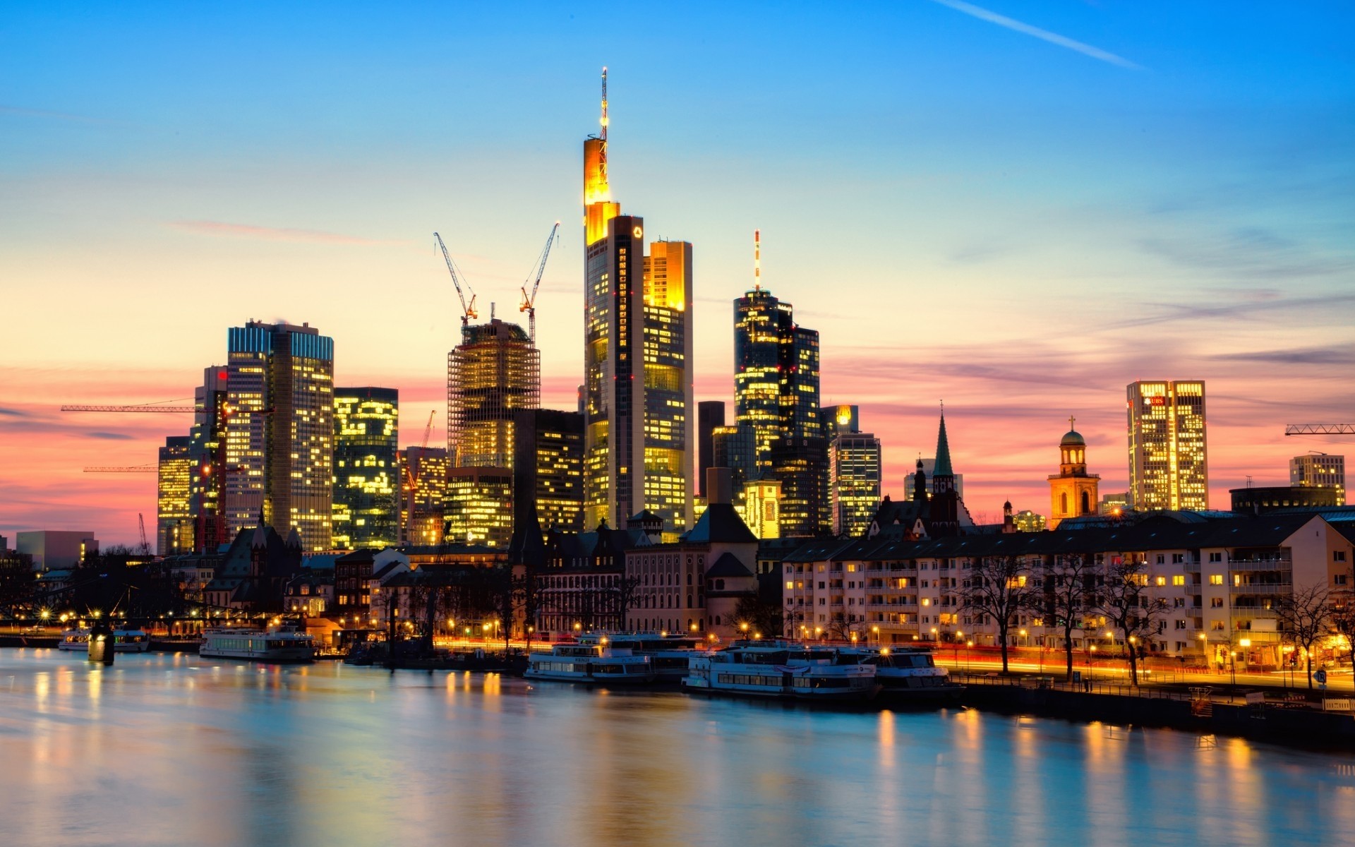 alemanha cidade arquitetura skyline cidade centro da cidade arranha-céu crepúsculo pôr do sol viajar casa céu rio escritório água urbano negócios torre beira-mar ponte frankfurt edifícios