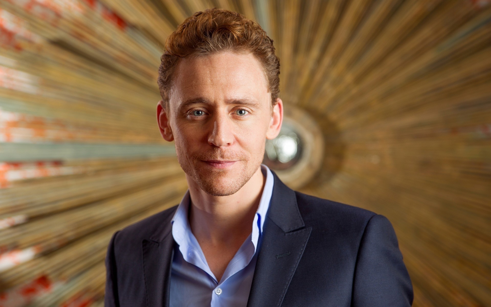 erkekler adam yetişkin portre iş bir giyiyor güven tom hiddleston aktörler