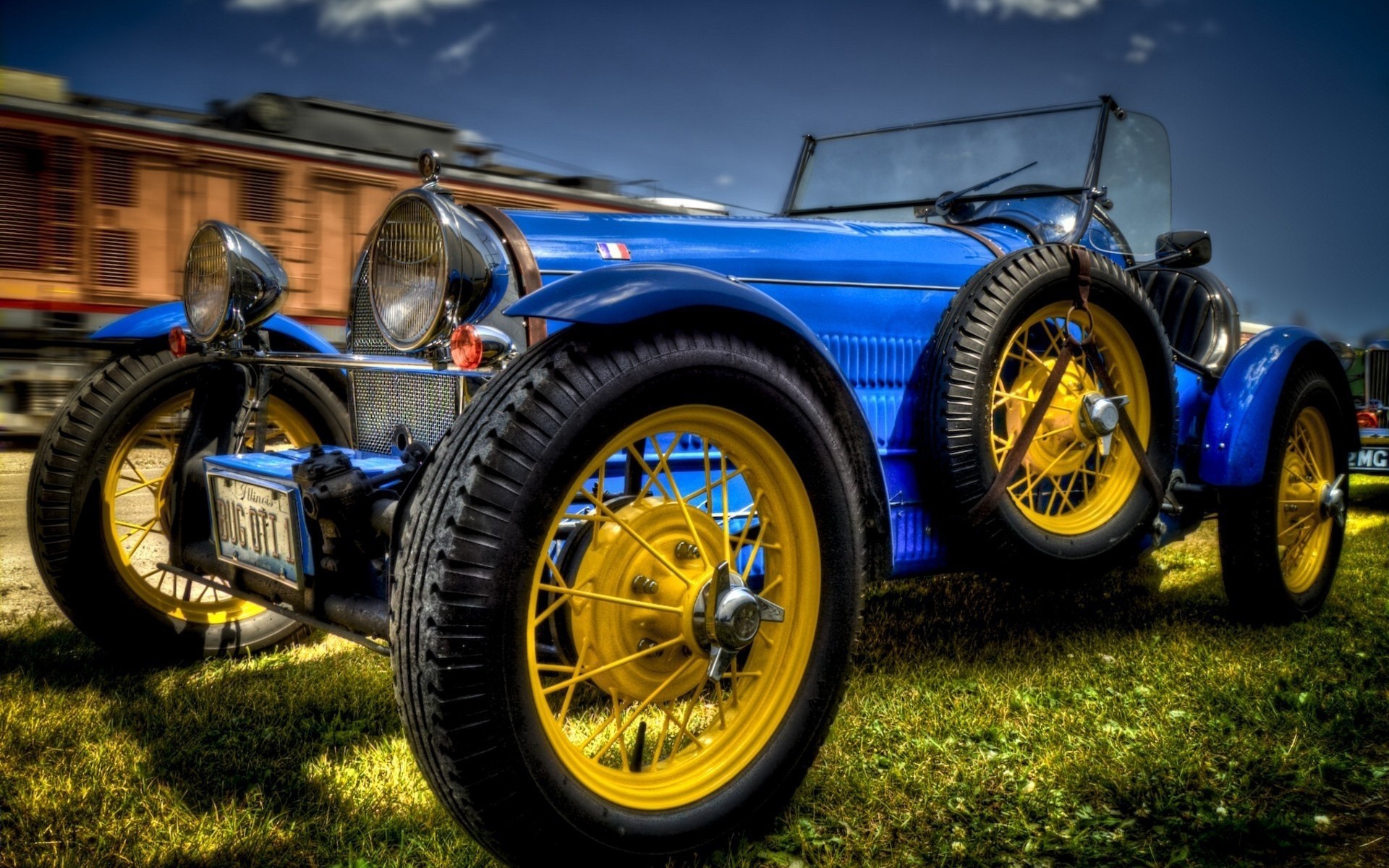 bugatti wheel vehicle car transportation system race drive engine bike fast competition tire bugatti type 37 old cars vintage cars