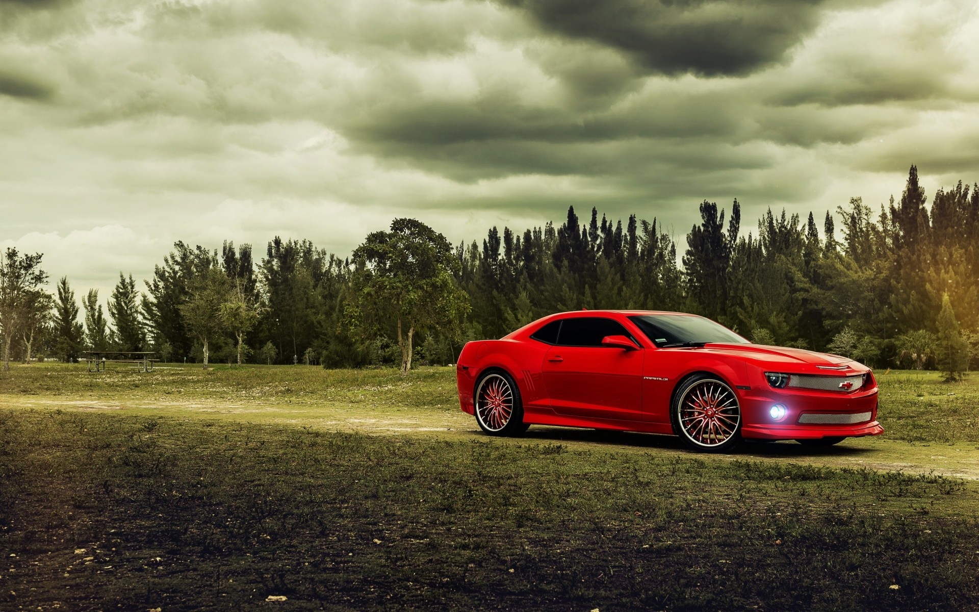 chevrolet samochód krajobraz trawa samochód zachód słońca chevrolet camaro