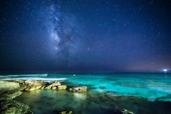 Paesaggi di viaggio del cielo lunare