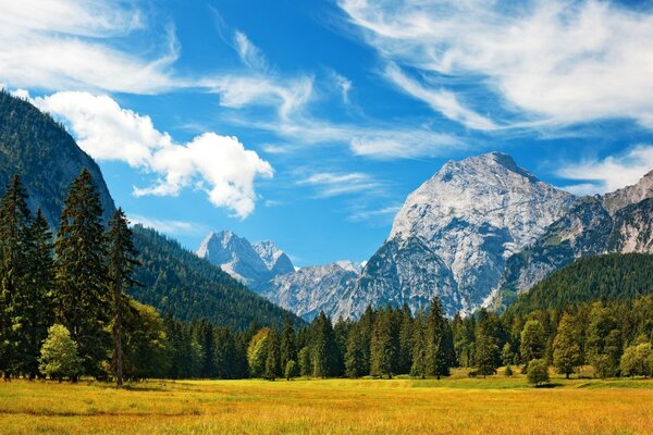 Impresionante paisaje de montaña