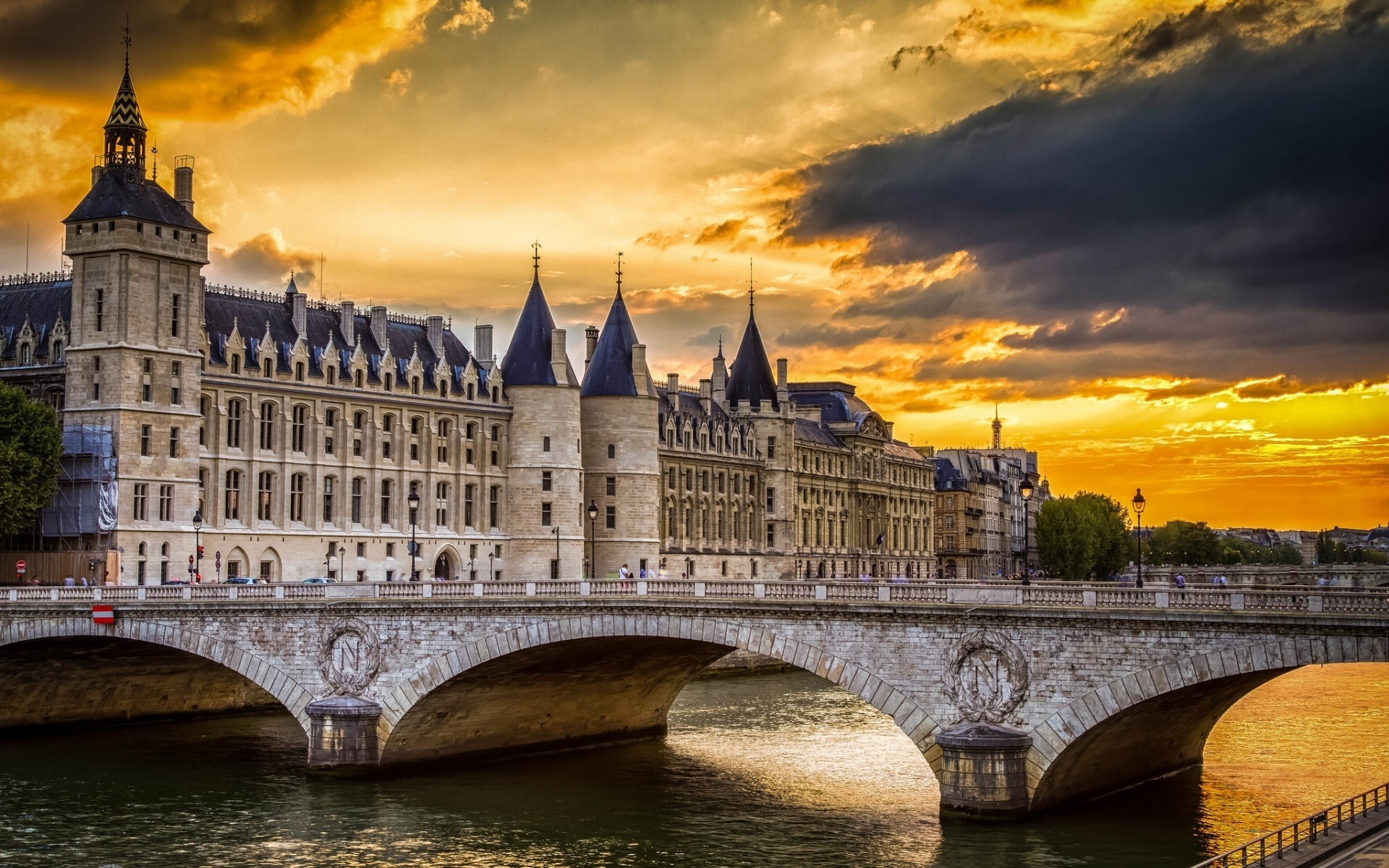 france architecture travel river bridge city building sky outdoors water castle old dusk tourism landmark ancient cityscape illuminated sunset reflection la conciergerie paris seine palace