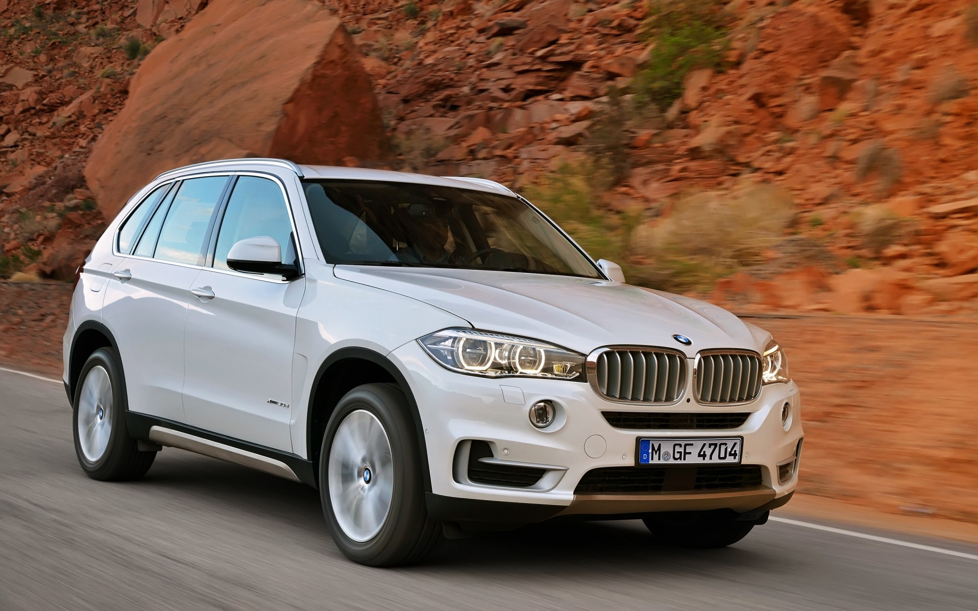 bmw samochód pojazd system transportu motoryzacyjny asfalt dysk szybko koła pospiesz się sedan bmw x5 suv 2014 bmw x5