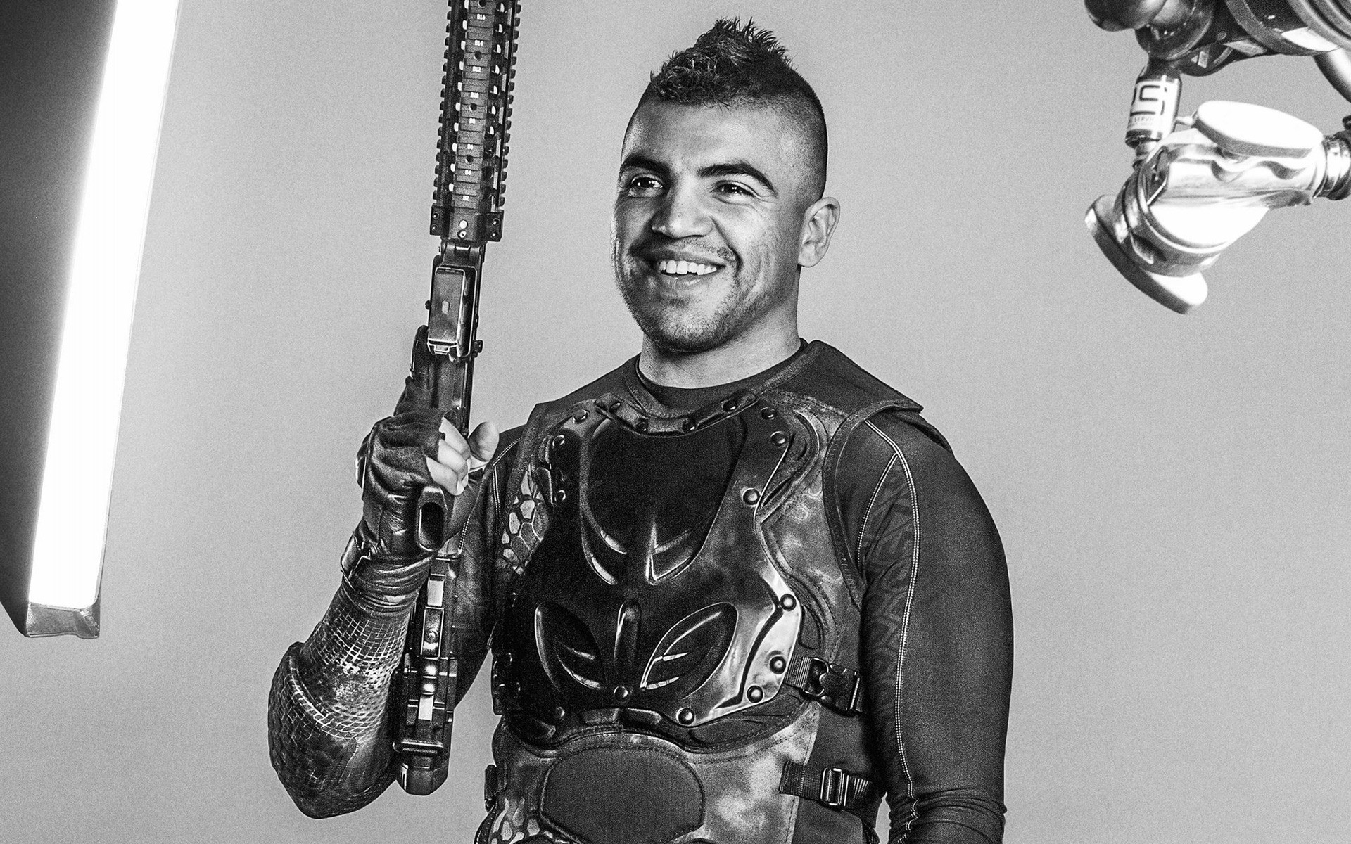 filme mann ein erwachsener porträt tragen musik musiker waffe victor ortiz expendables 3