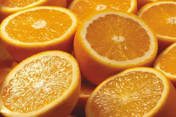 Saftige Orangen sind die besten Vitamine