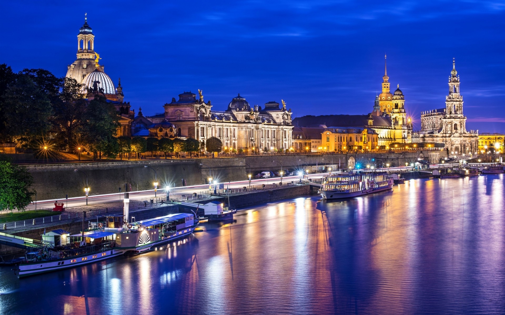 deutschland architektur reisen fluss wasser dämmerung stadt brücke abend himmel reflexion kirche im freien stadt kathedrale haus hintergrundbeleuchtung sonnenuntergang skyline stadt dresden landschaft boote licht