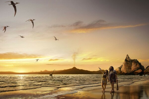 Passeggiata preistorica sulla spiaggia al tramonto