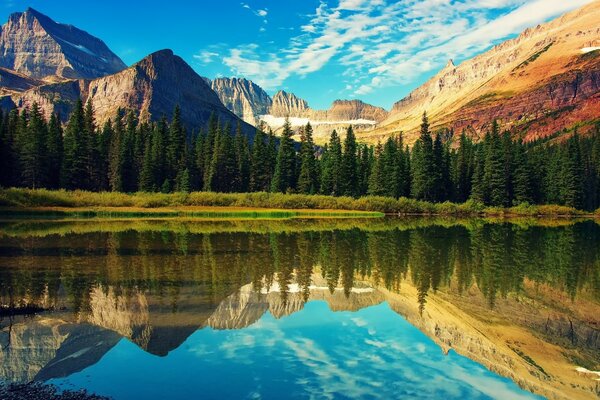 Crystal purity of a mountain lake