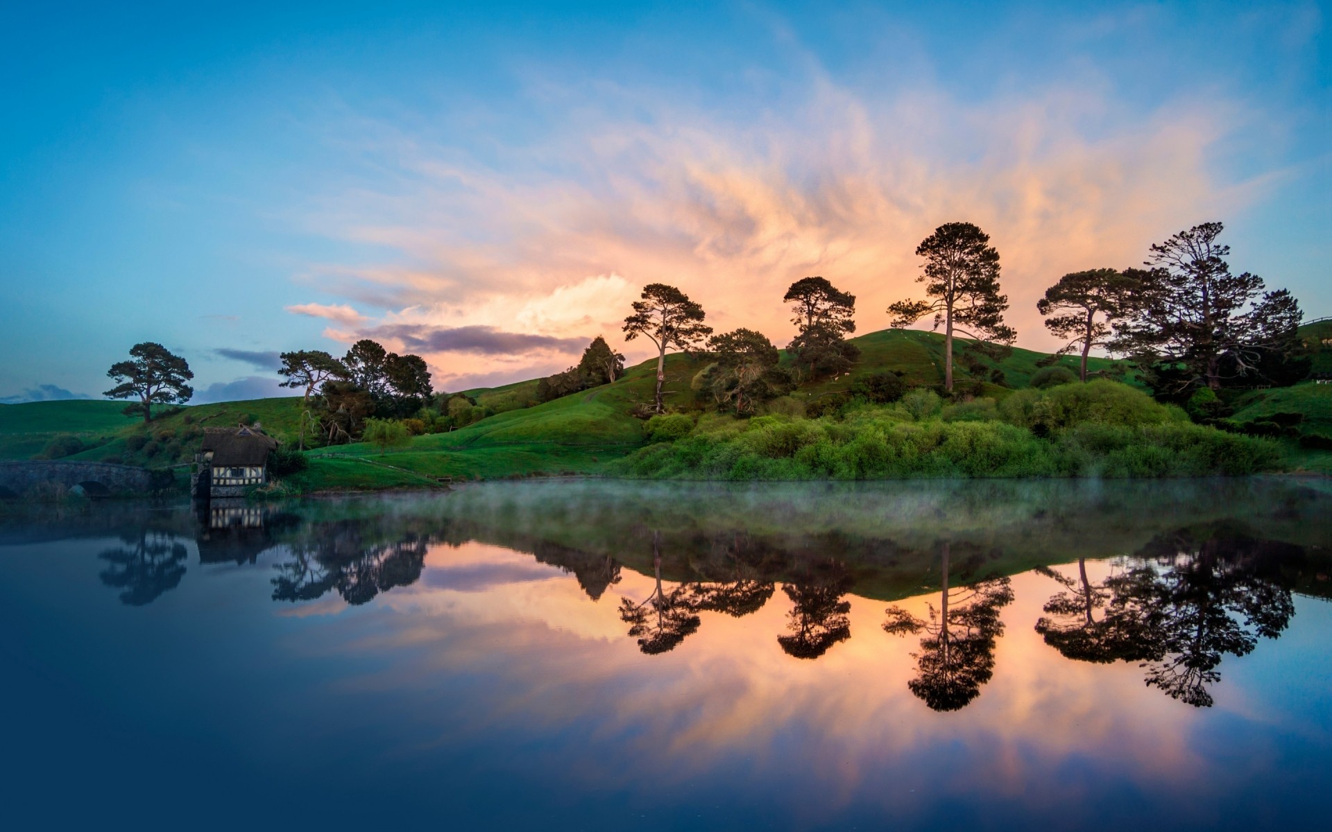 paisaje paisaje cielo agua naturaleza árbol viajes al aire libre amanecer verano nube puesta de sol hermoso reflexión espectáculo noche lago escénico sol colina magnífico