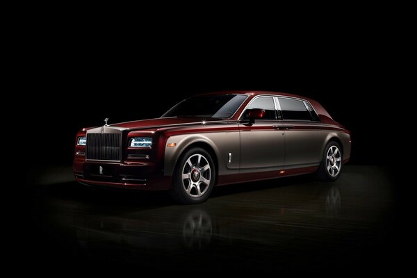 Rolls Royce автомобиль нигелласы