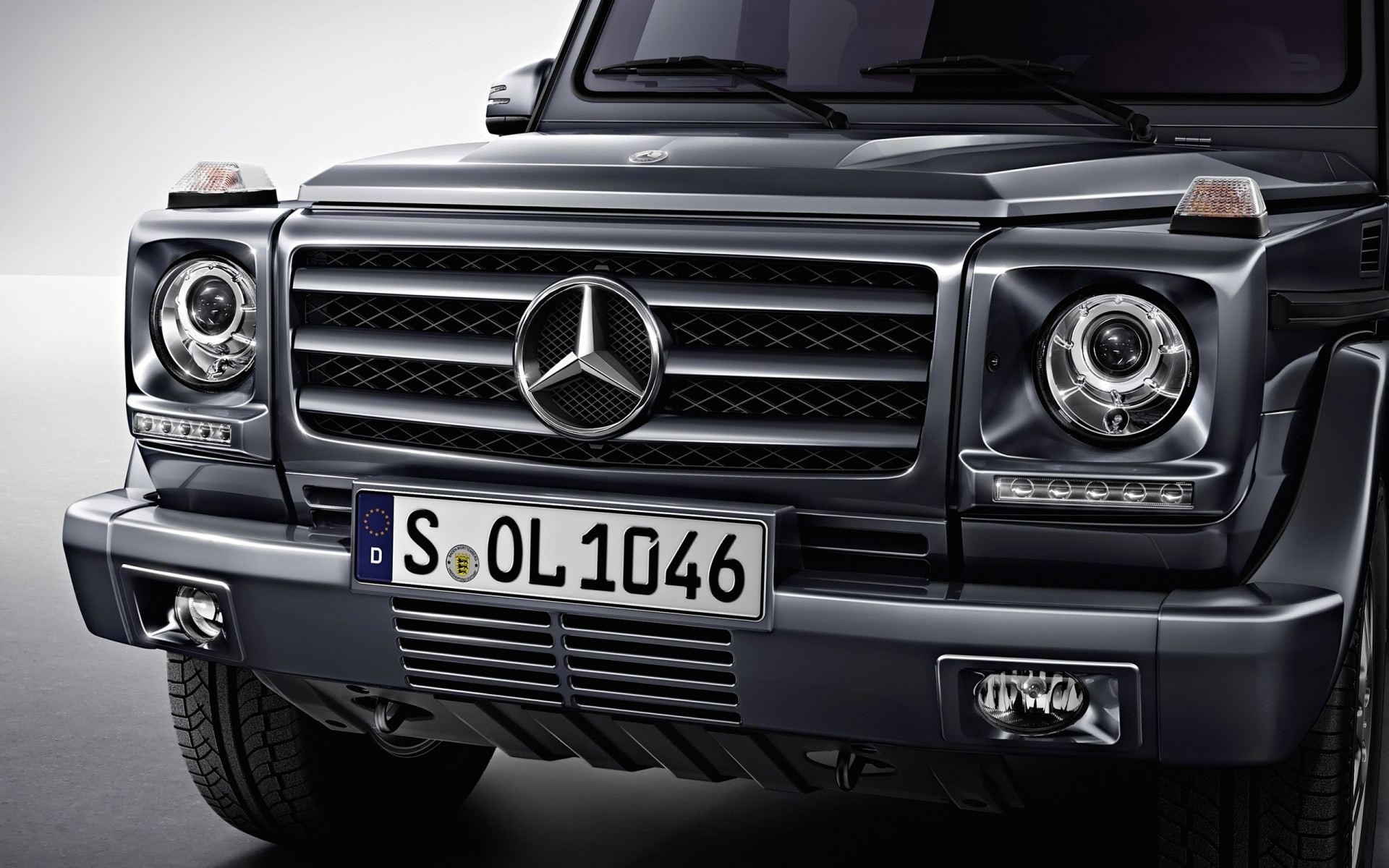 mercedes-benz auto auto klassisch antrieb transportsystem automobil räder motorhaube scheinwerfer chrom schnell minirock limousine auto geschwindigkeit klasse g mercedes klasse g