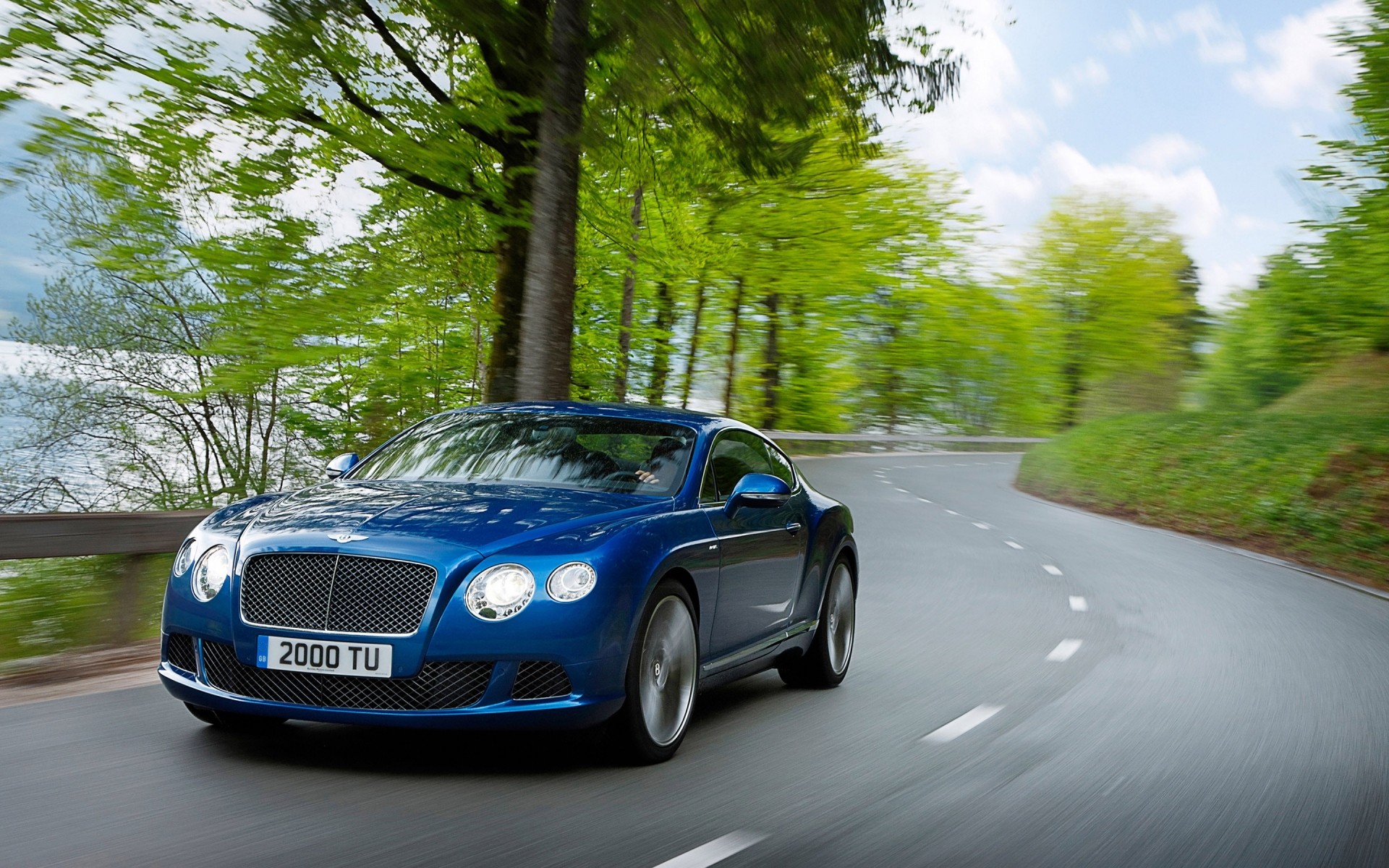 bentley coche asfalto coche negro acera rápido sistema de transporte carretera desenfoque prisa mediodía acción bentley gt