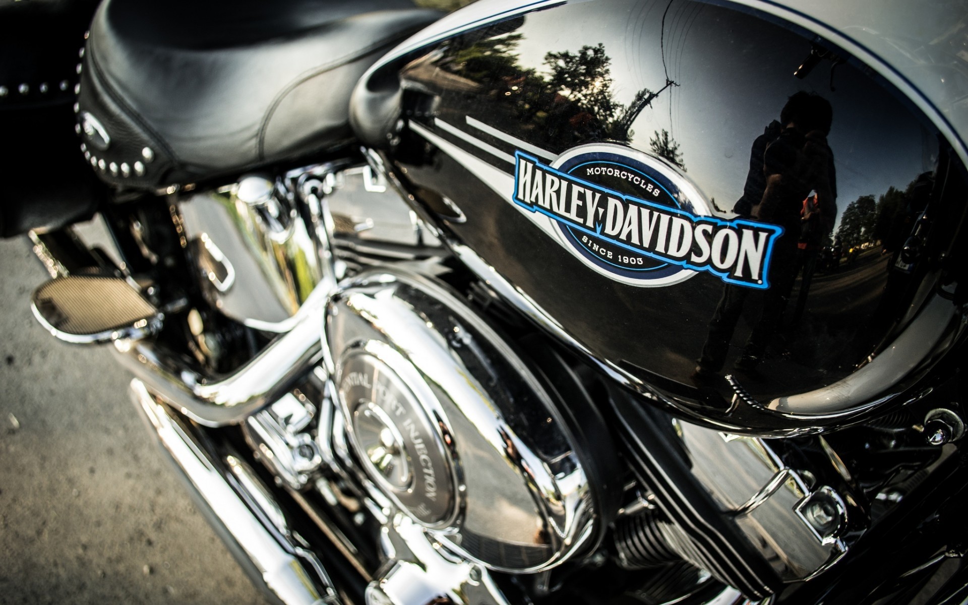 harley davidson samochód dysk samochód rower system transportowy chrom szybki wyścig motocykl koła moc motoryzacyjny silnik prędkość przeszklony klasyczny samochód sport wystawa maszyna pokaż