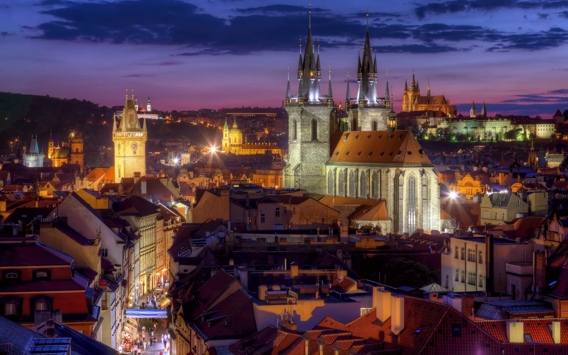 otras ciudades viajes ciudad noche arquitectura iglesia crepúsculo ciudad ciudad turismo casa catedral cielo río iluminado espectáculo agua torre al aire libre urbano praga paisaje luz