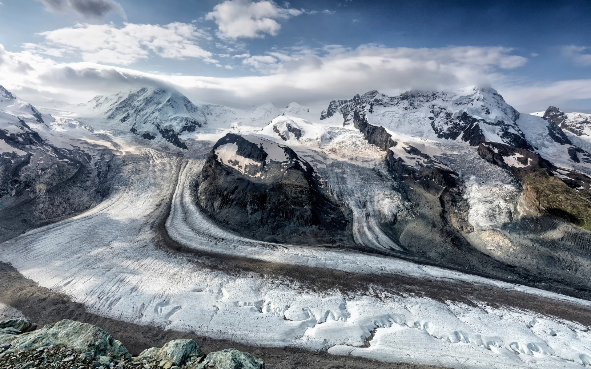 paysage neige montagnes glace glacier paysage voyage scénique hiver ciel pic de montagne froid nature dehors haute nuage congelé vallée spectacle majestueux montagnes nuages