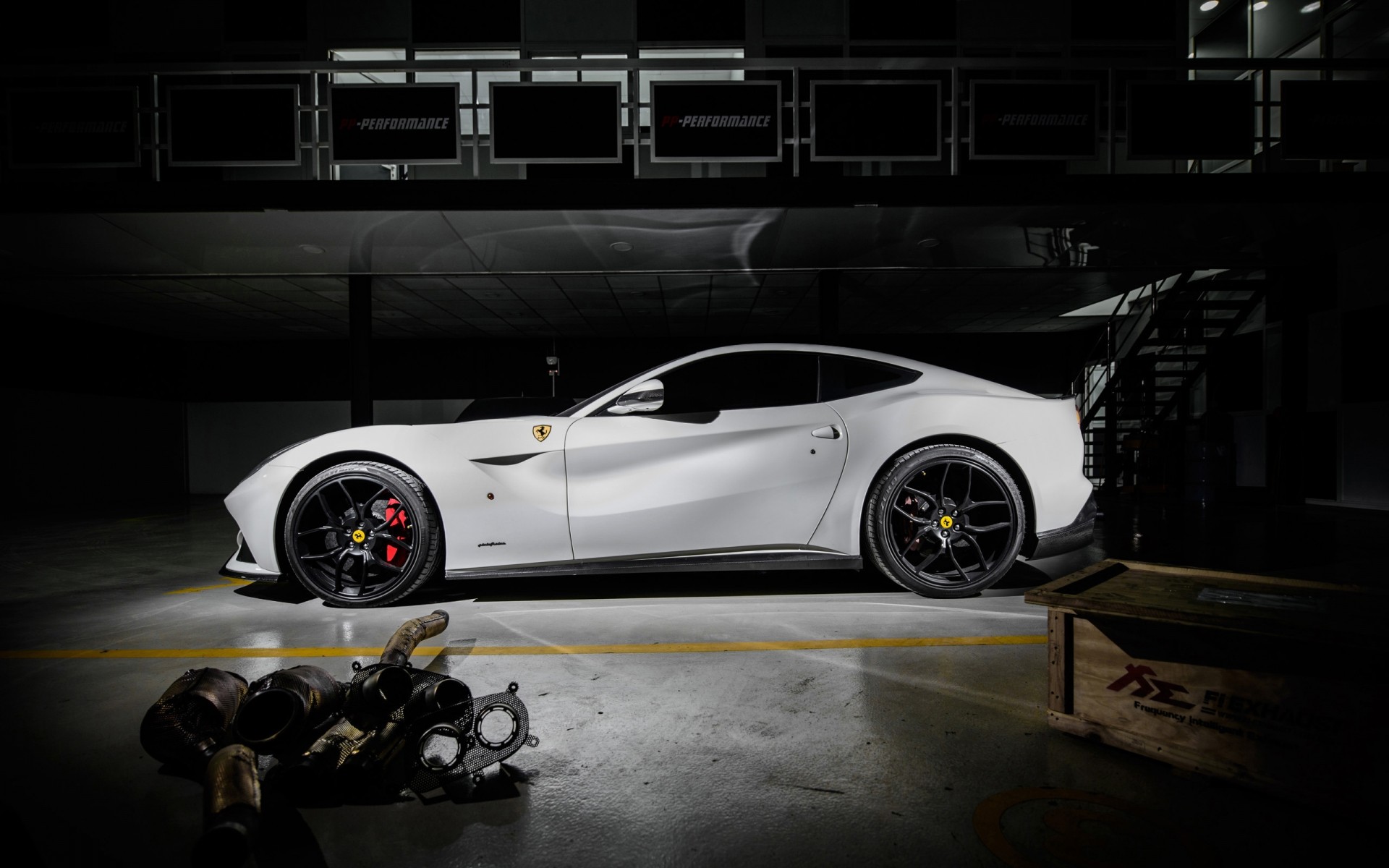 ferrari auto auto transportsystem rennen automobil aktion fahren schnell räder automobilsport wettbewerb beeilen sie sich ferrari f12 ferrari berlinetta