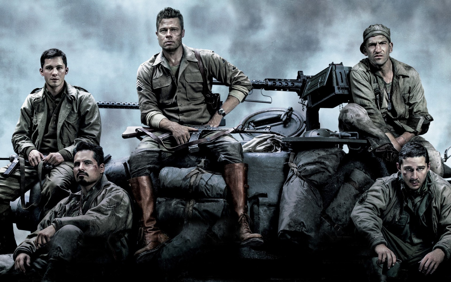 filme soldat mann militär erwachsener gruppe krieg pistole waffe porträt armee tragen vier militäruniformen zwei drei outfit kampf brad pitt sherman m4 tank