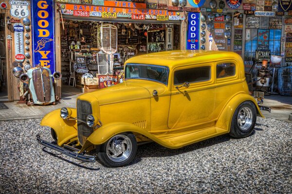 Ford retro en amarillo