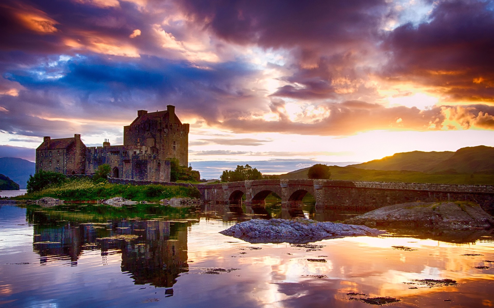 otras ciudades agua puesta de sol viajes crepúsculo arquitectura noche al aire libre cielo amanecer reflexión río lago paisaje eileen donan castillo escocia