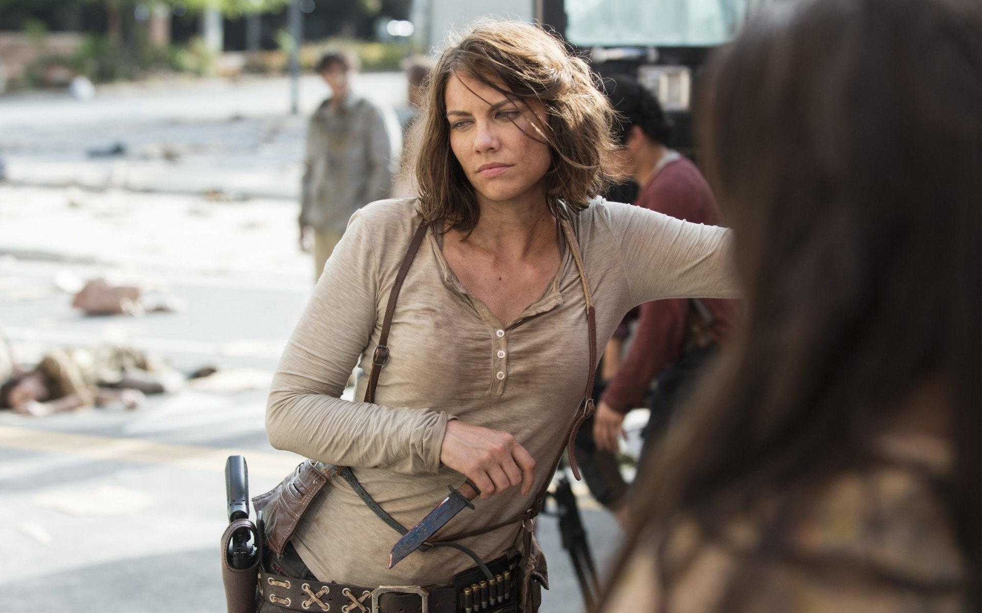 serial telewizyjny kobieta ulica miasto człowiek miejski dorosły na zewnątrz portret droga maggie greene lauren cohanthe the walking dead