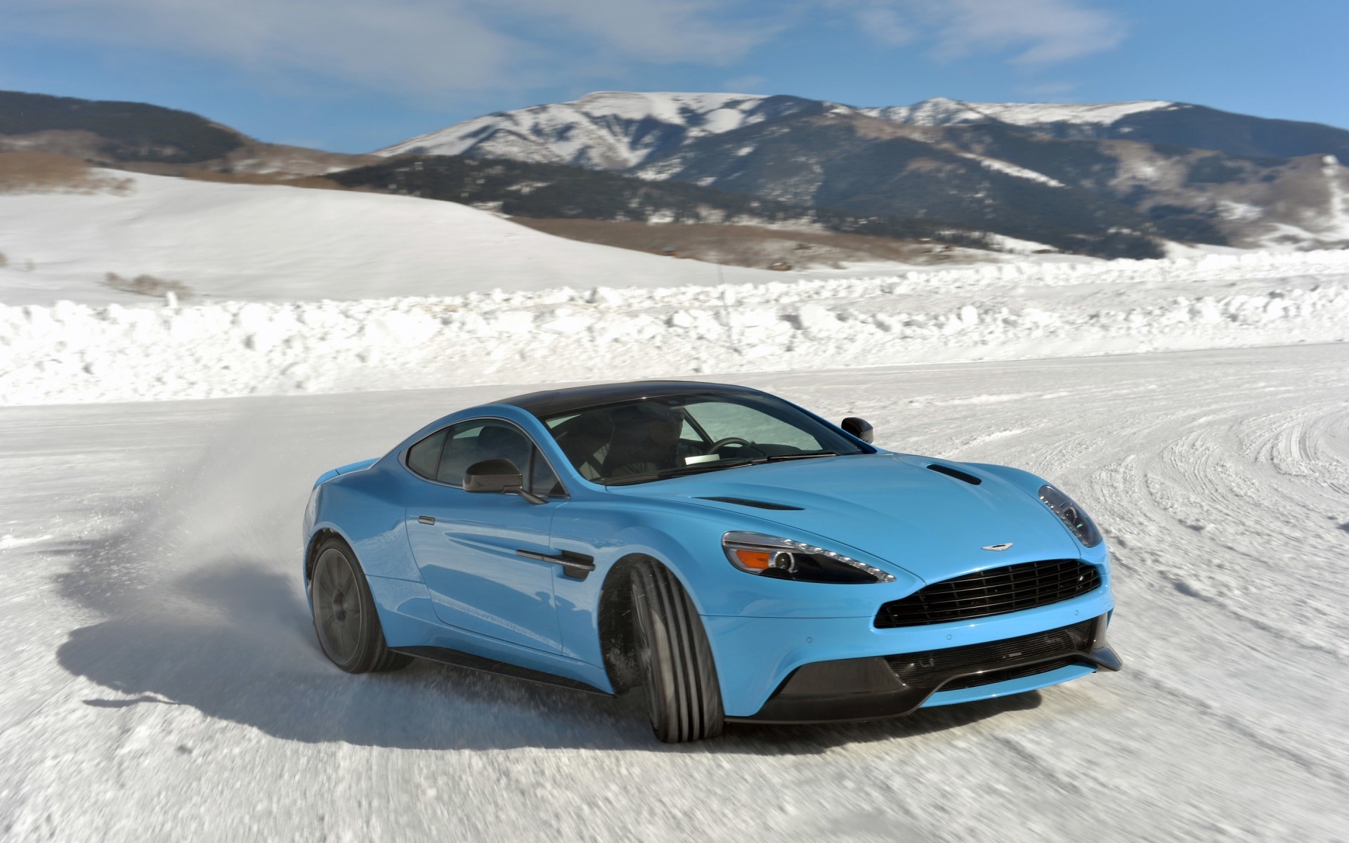 aston martin nieve invierno coche prisa hielo viajes rápido acción frío coche deportes