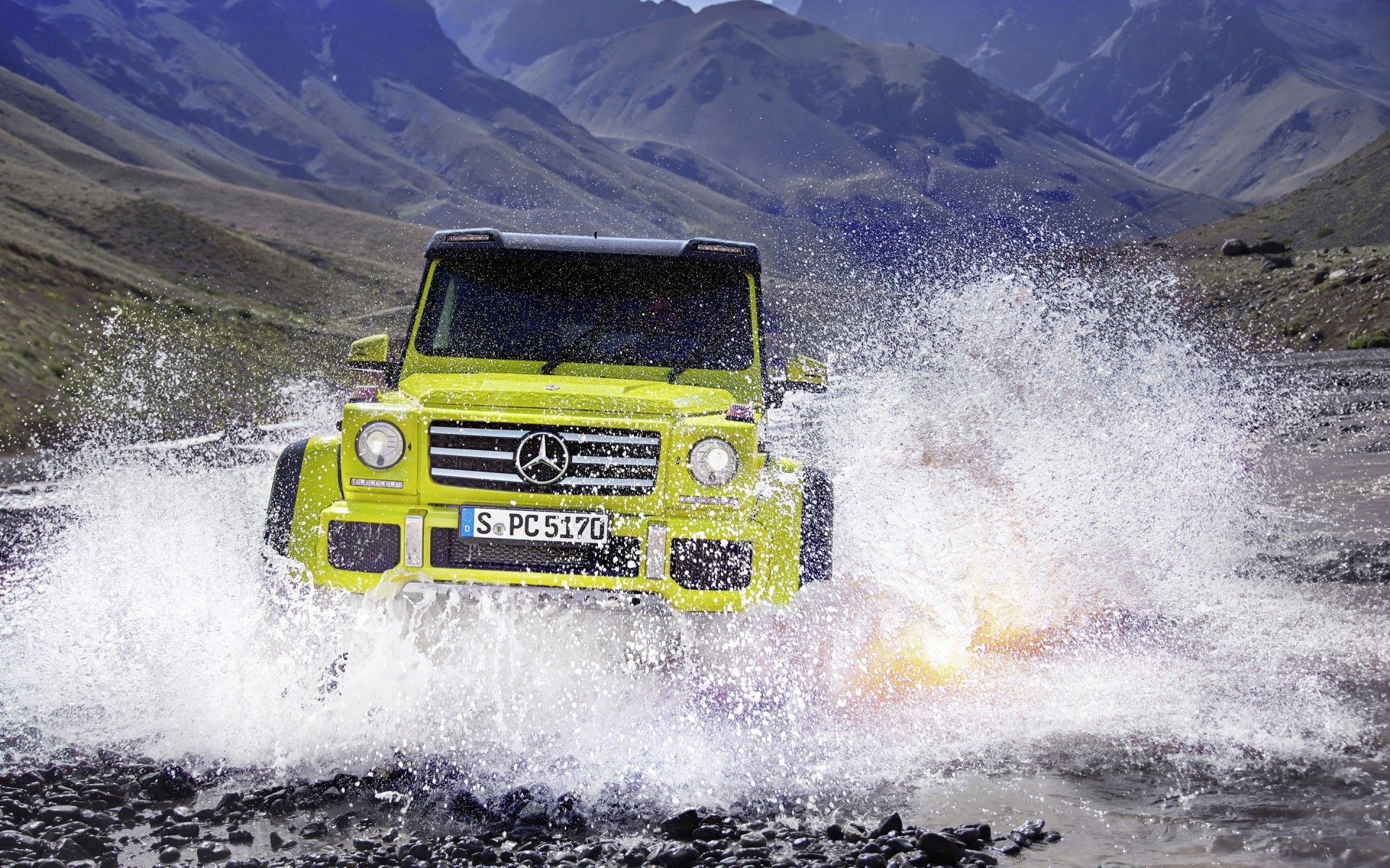 mercedes-benz auto potenza spray acqua avventura fretta splash sistema di trasporto azione fiume traffico concorso surf tempo libero mercedes classe g mercedes-benz classe g