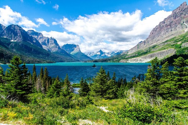 L eau, les montagnes dans la nature