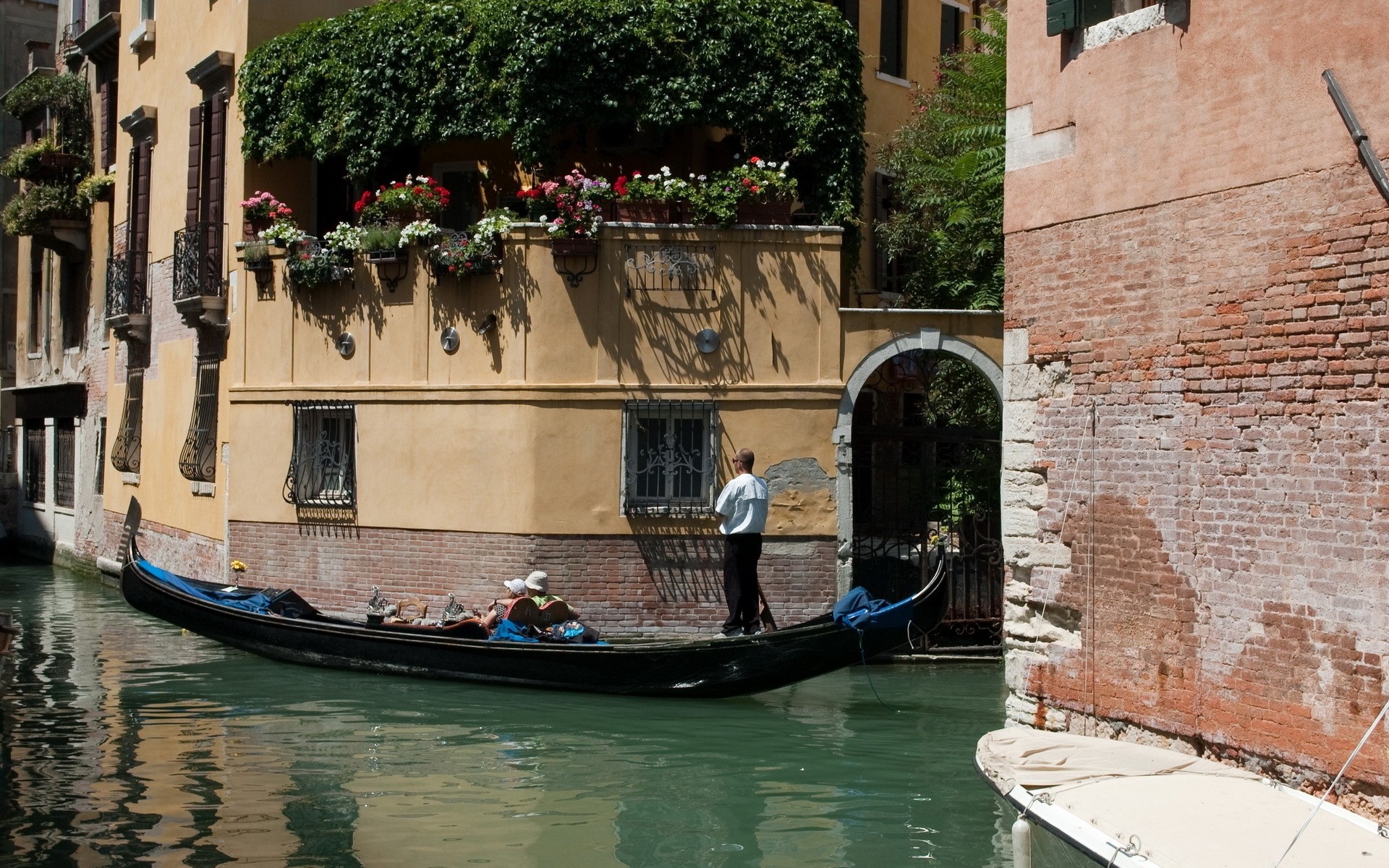 italya kanal gondollar venedikli su seyahat tekne gondolcu mimari ev turizm lagün ev şehir tatil deniz aracı şehir venedik