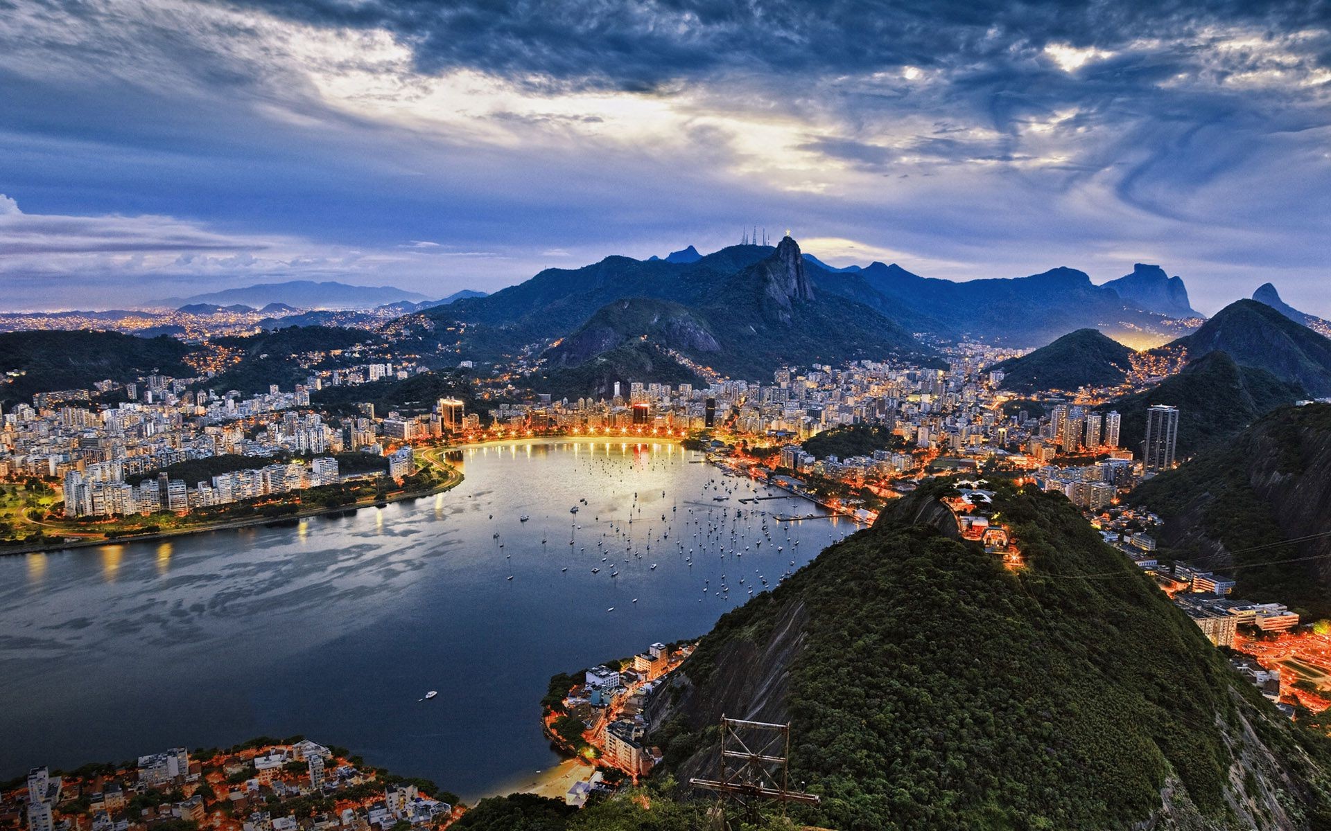 cidades viagens montanhas água paisagem arquitetura céu ao ar livre pôr do sol cidade lago