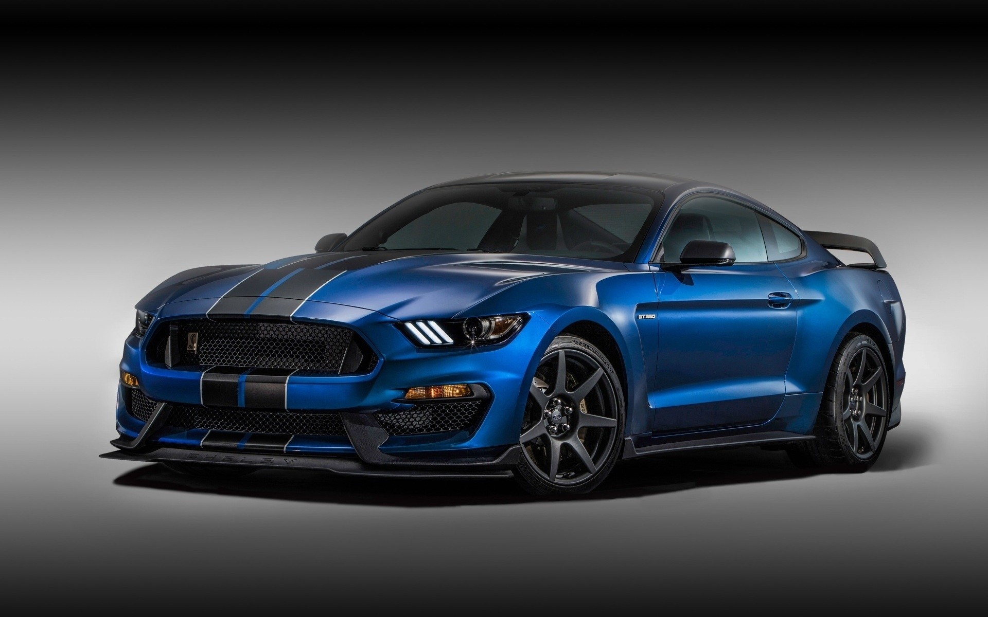 ford auto räder auto automobil schnell fahren transportsystem beeilen sie sich coupé rennen limousine schwarz geschwindigkeit aktion bürgersteig asphalt ford mustang shelby gt350r muscle cars sportwagen