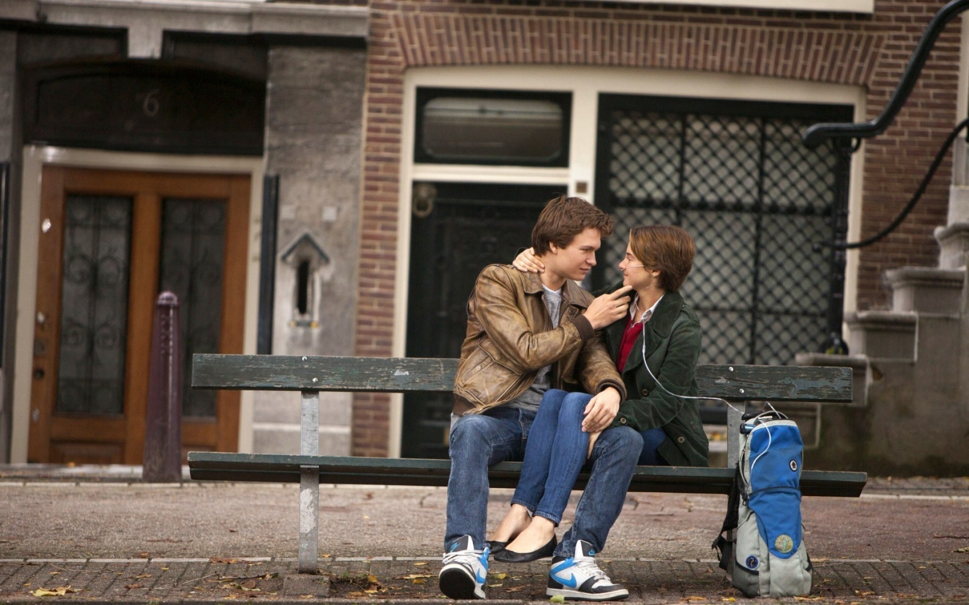 películas mujer adulto niño hombre dos familia al aire libre casa calle