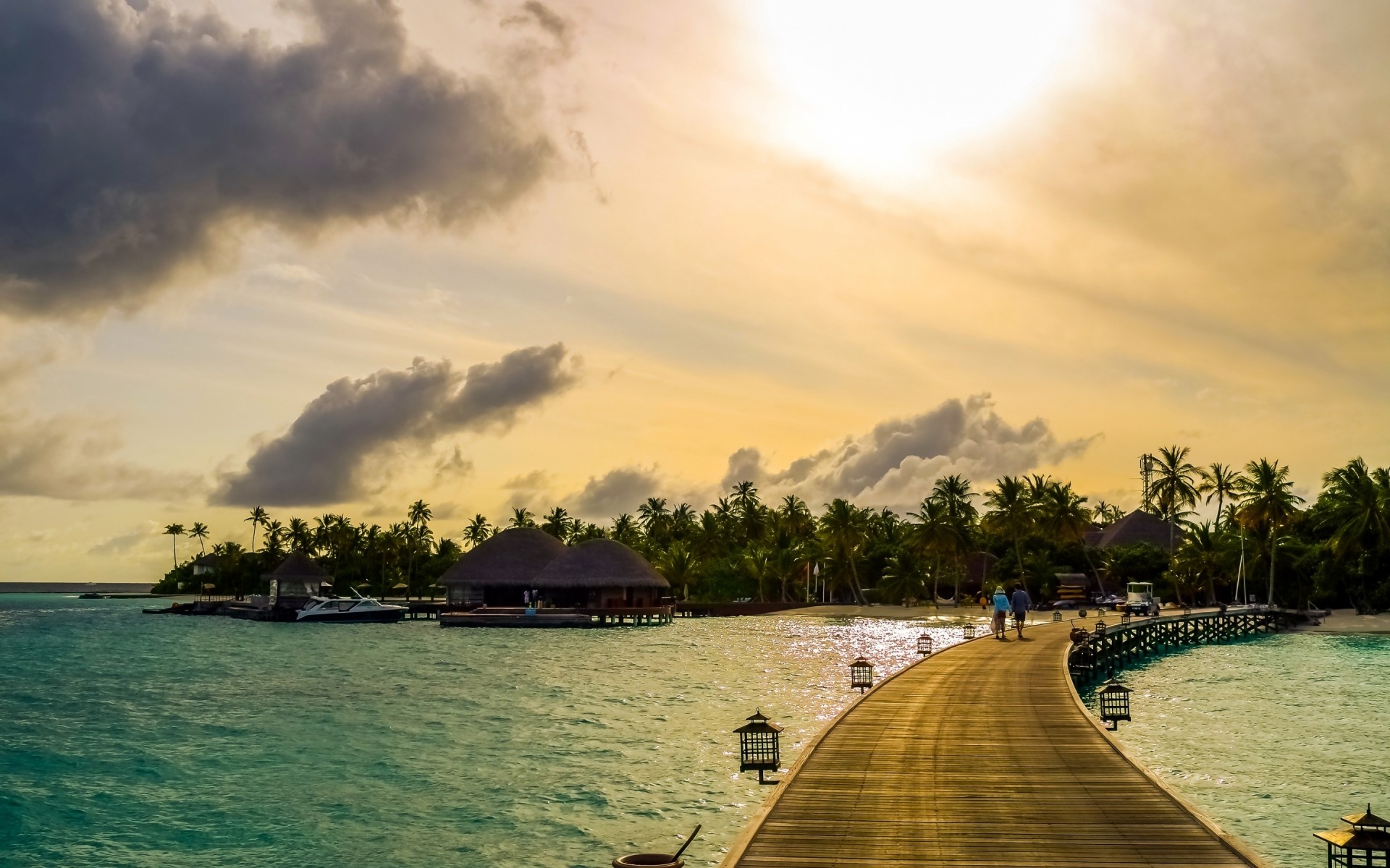 été eau coucher de soleil plage voyage soleil aube ciel mer océan nature mer tropical île arbre à l extérieur paysage beau temps nuage maldives tropiques palmiers