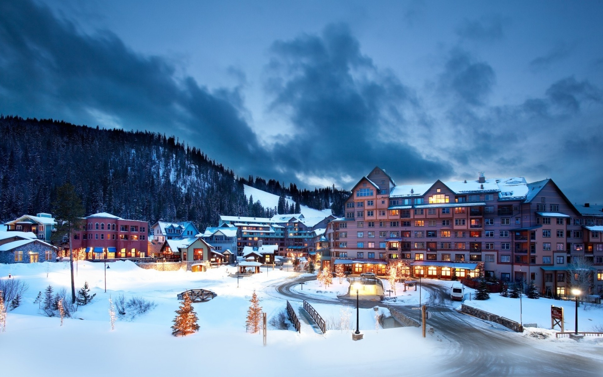 stati uniti d america neve viaggi inverno resort all aperto acqua casa scenico luce del giorno turismo casa architettura sera vacanza aspen colorado sci stazione sciistica montagna