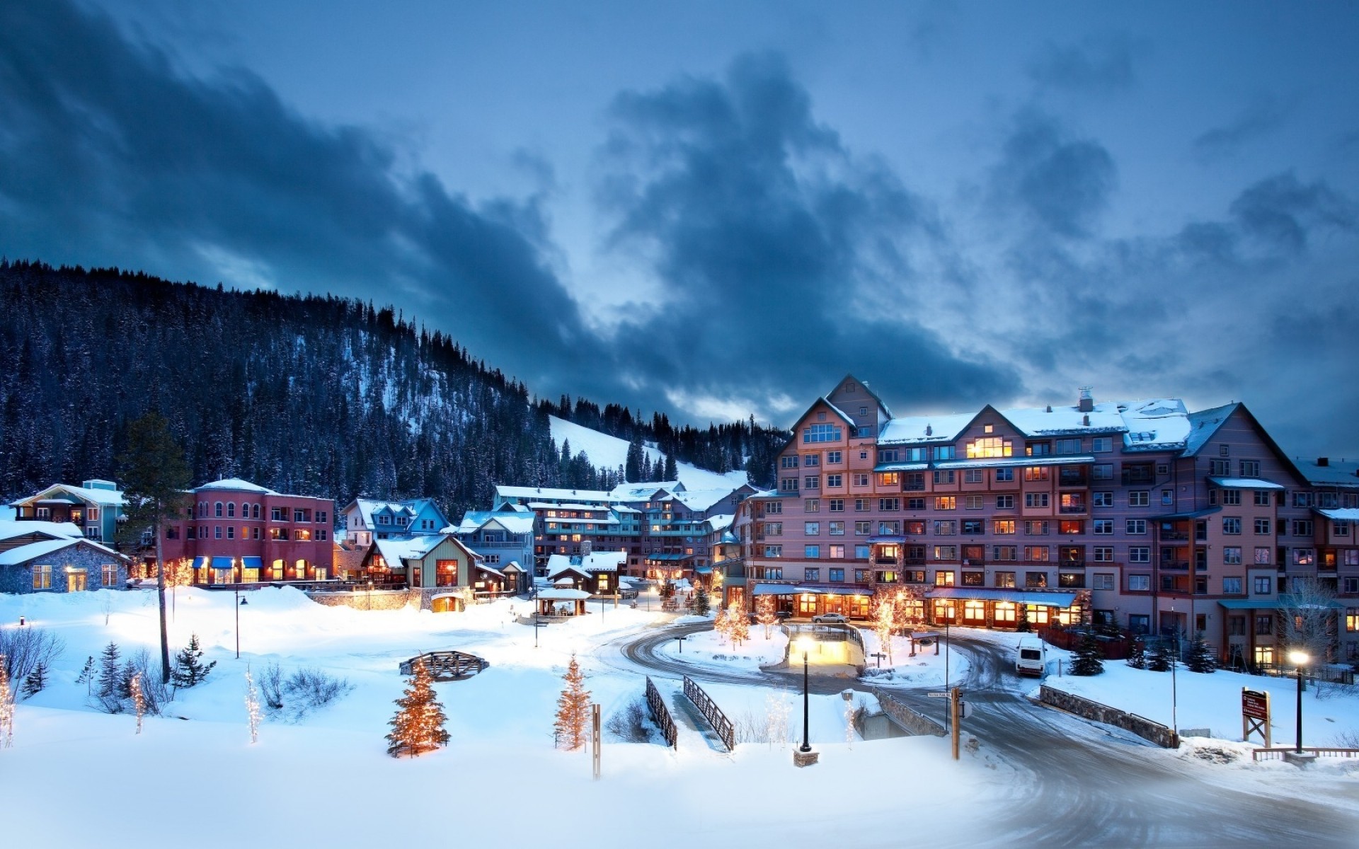 united states snow travel winter resort outdoors water house scenic daylight tourism building architecture evening vacation aspen colorado ski ski resort mountains