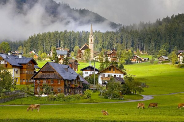 Blick auf das Dorf von weitem am Eingang