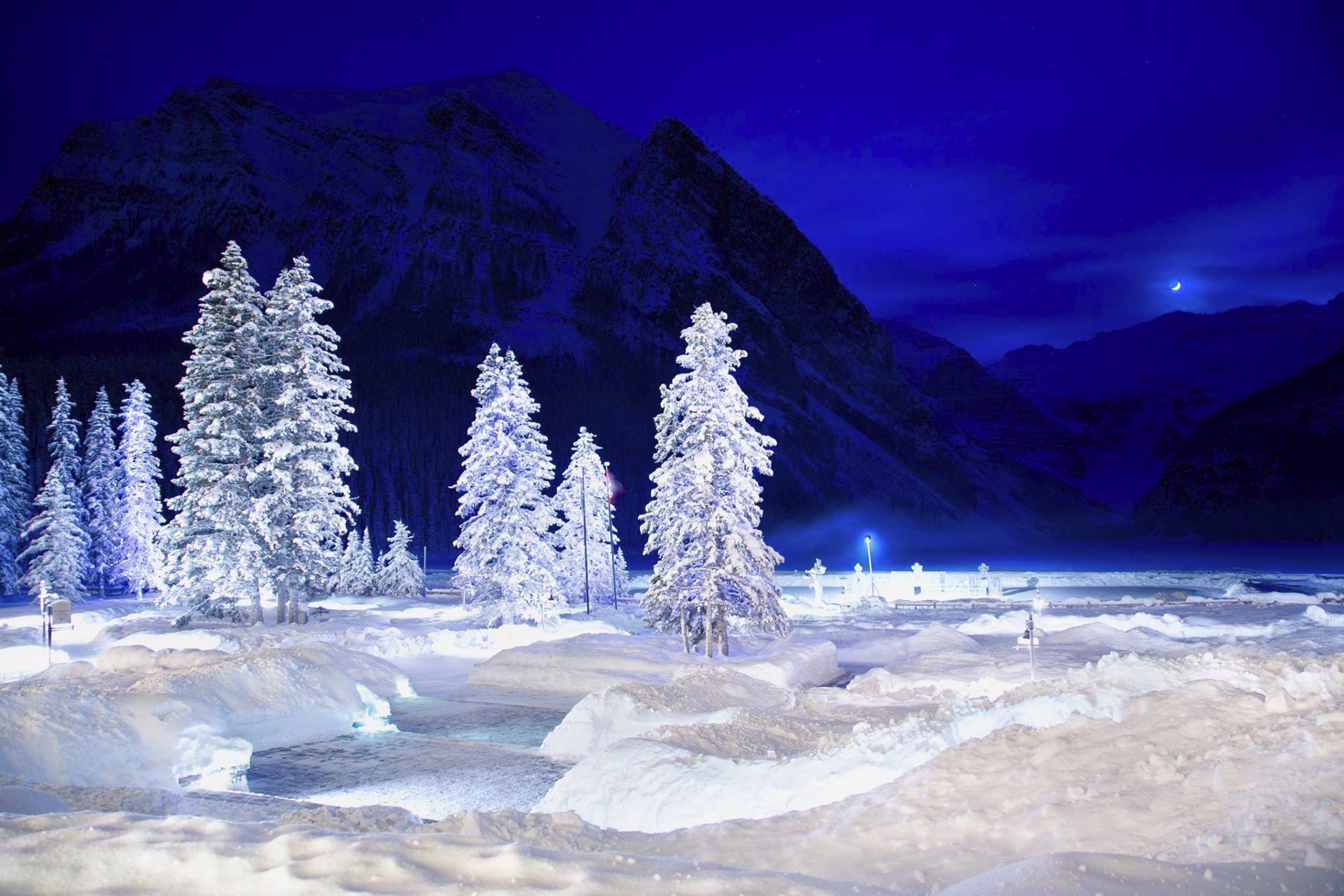 invierno nieve frío hielo escarcha congelado montañas naturaleza paisaje madera escénico al aire libre temporada cielo tiempo árbol viajes navidad