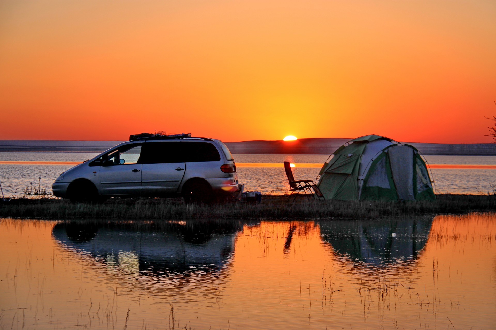 férias pôr do sol água amanhecer anoitecer reflexão noite mar viagens sol céu praia oceano carro