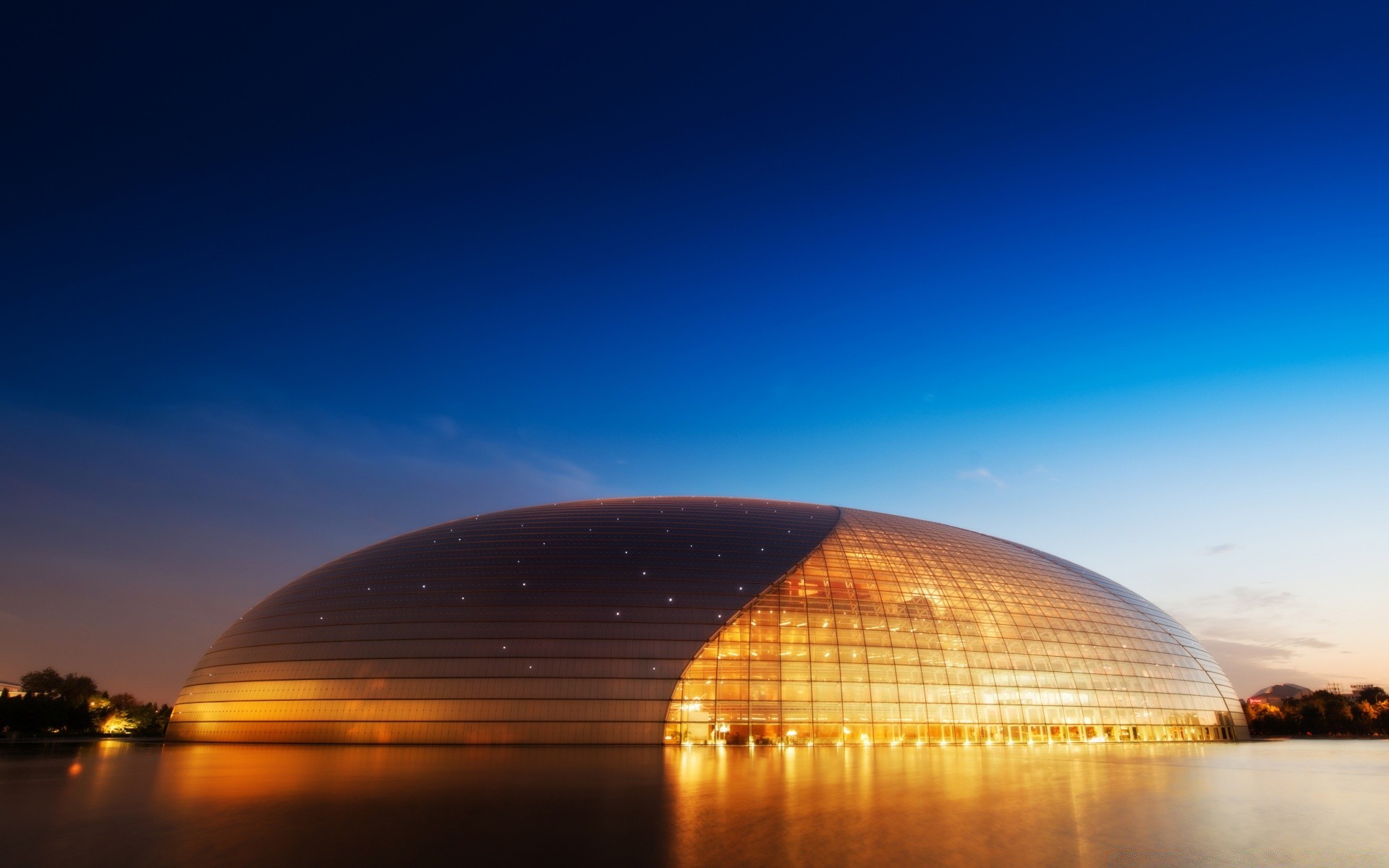 maison et intérieur ciel crépuscule voyage soir coucher de soleil eau architecture lune aube lumière à l extérieur réflexion sombre